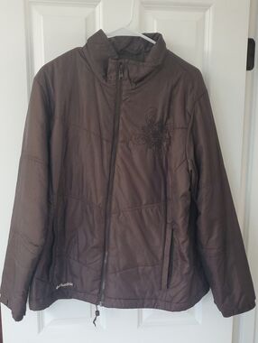Columbia Brown Puffer Jacket with Subtle Embroidery